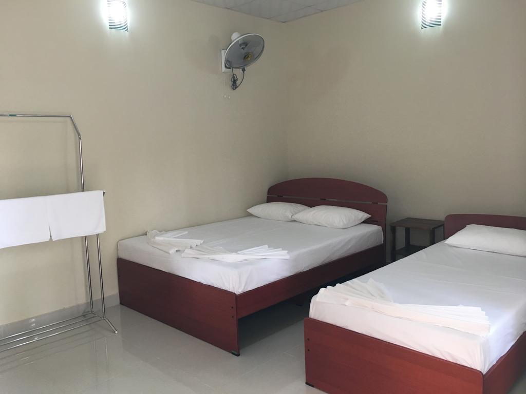 Lavonka Tourist Rest Hotel อนุราธปุระ ภายนอก รูปภาพ