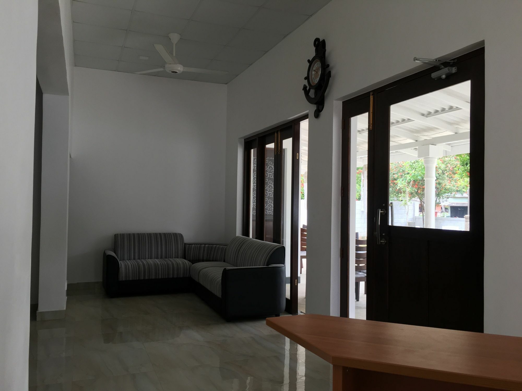 Lavonka Tourist Rest Hotel อนุราธปุระ ภายนอก รูปภาพ