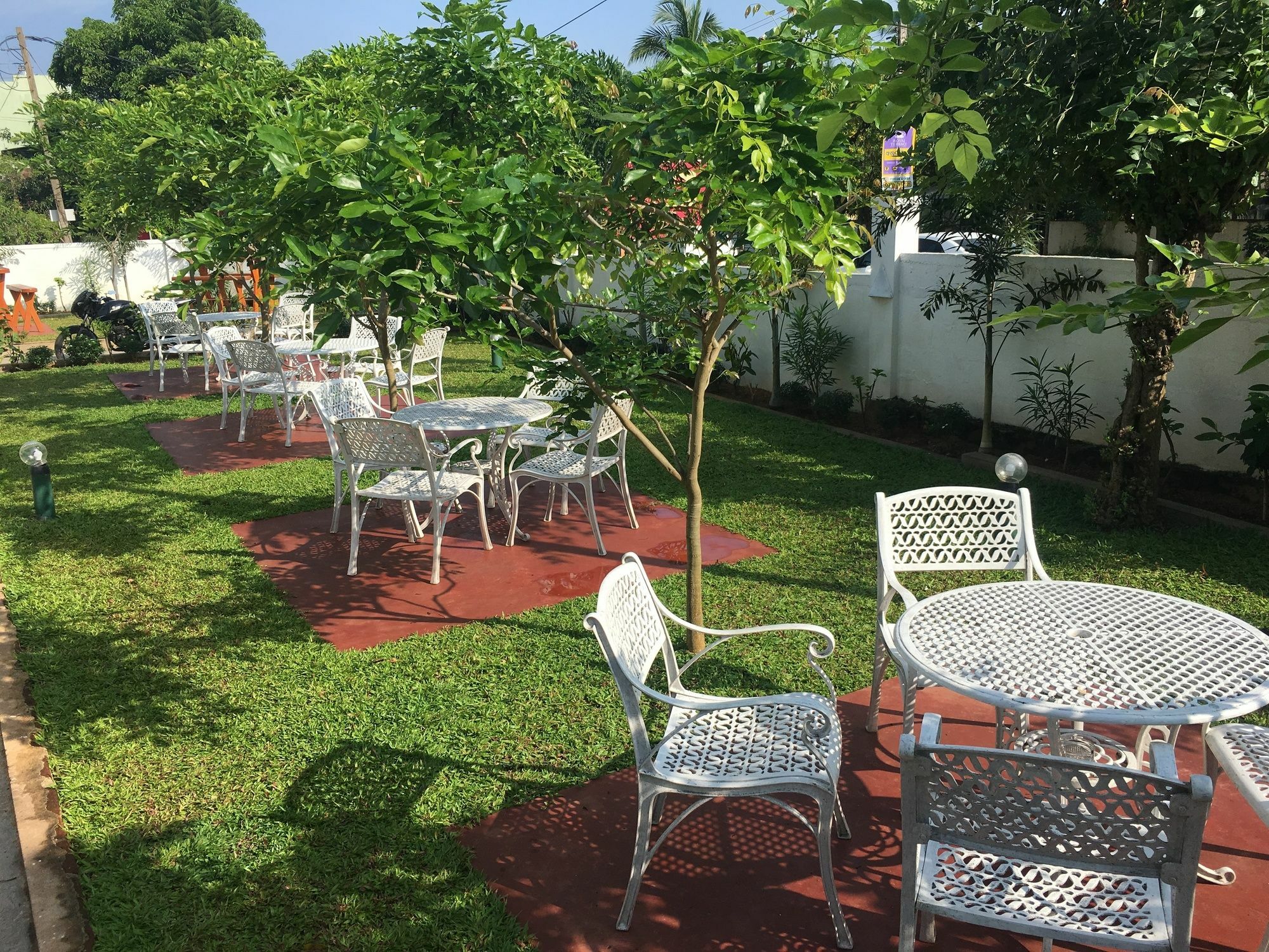 Lavonka Tourist Rest Hotel อนุราธปุระ ภายนอก รูปภาพ