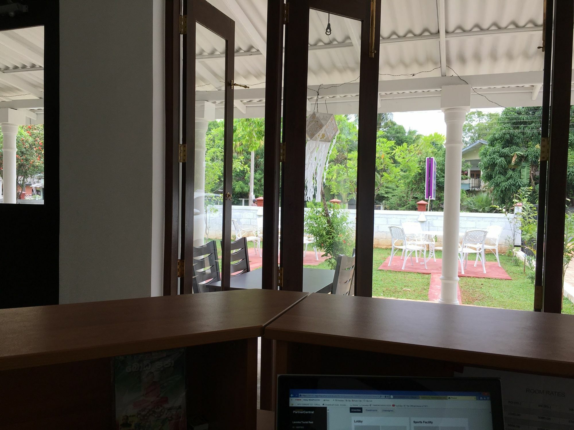 Lavonka Tourist Rest Hotel อนุราธปุระ ภายนอก รูปภาพ